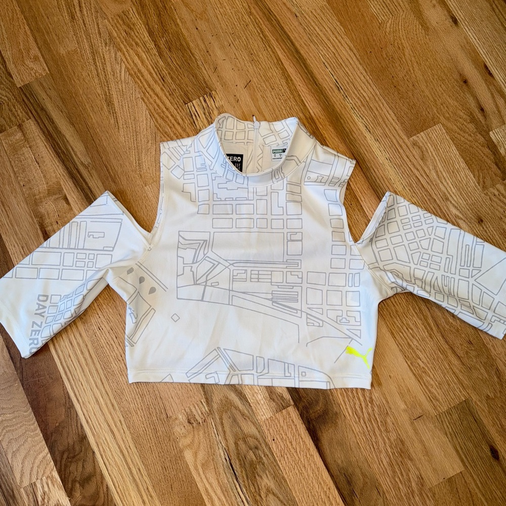 Puma cut out athletic top medium